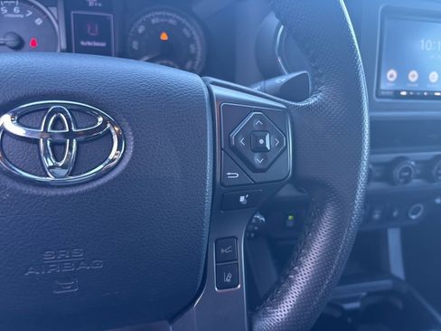 Used 2021 Toyota Tacoma TRD Off-Road image 10