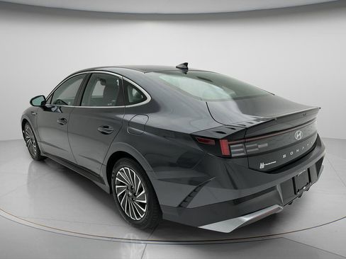 Used 2025 Hyundai Sonata SEL FWD image 7