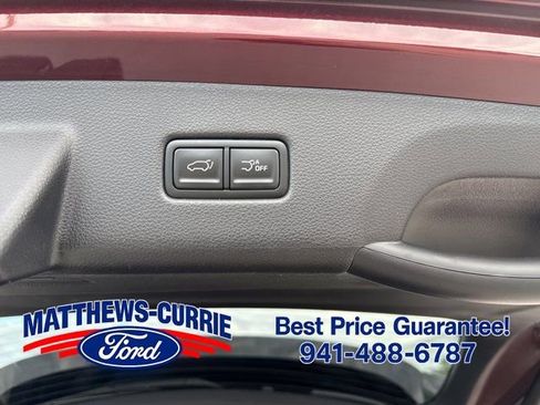 Used 2025 Kia Carnival SX FWD image 15