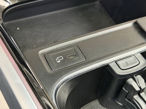 Used 2023 Mercedes-Benz GLB 250 4MATIC image 29