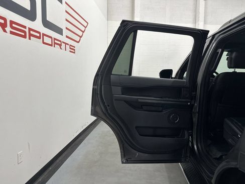 Used 2019 Ford Expedition XLT w/ Equipment Group 202A AWD/4WD image 54