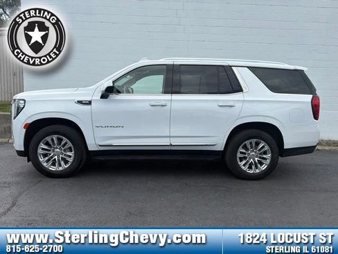 Used 2024 GMC Yukon SLT AWD/4WD image 2