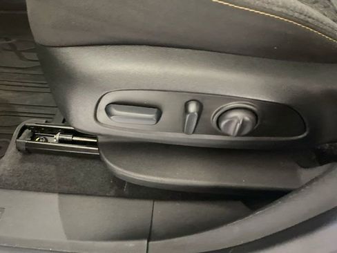 Used 2023 Chevrolet Equinox LT FWD image 25