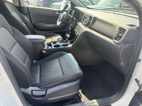 Used 2017 Kia Sportage LX image 15