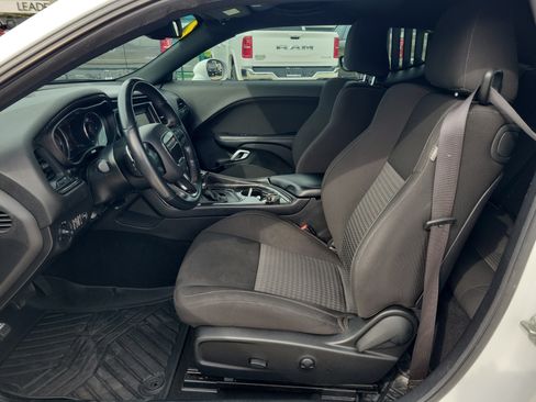 Used 2022 Dodge Challenger GT RWD image 15