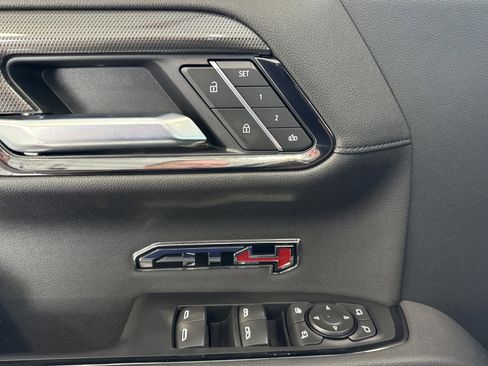 Used 2025 GMC Sierra 1500 AT4 w/ AT4 Premium Package image 25