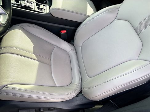 Used 2023 Honda Pilot Touring image 19