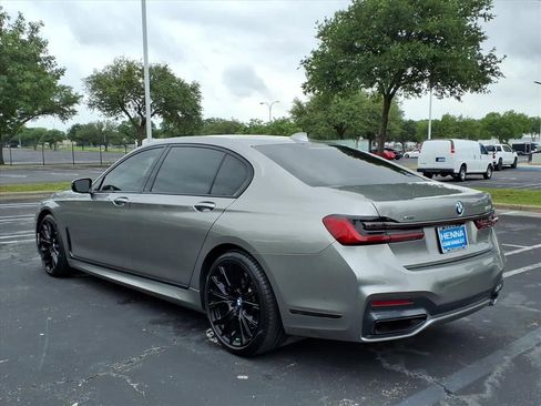 Used 2021 BMW 750i xDrive w/ Executive Package AWD/4WD image 9