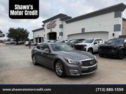 Used 2015 INFINITI Q70 3.7 RWD image 1