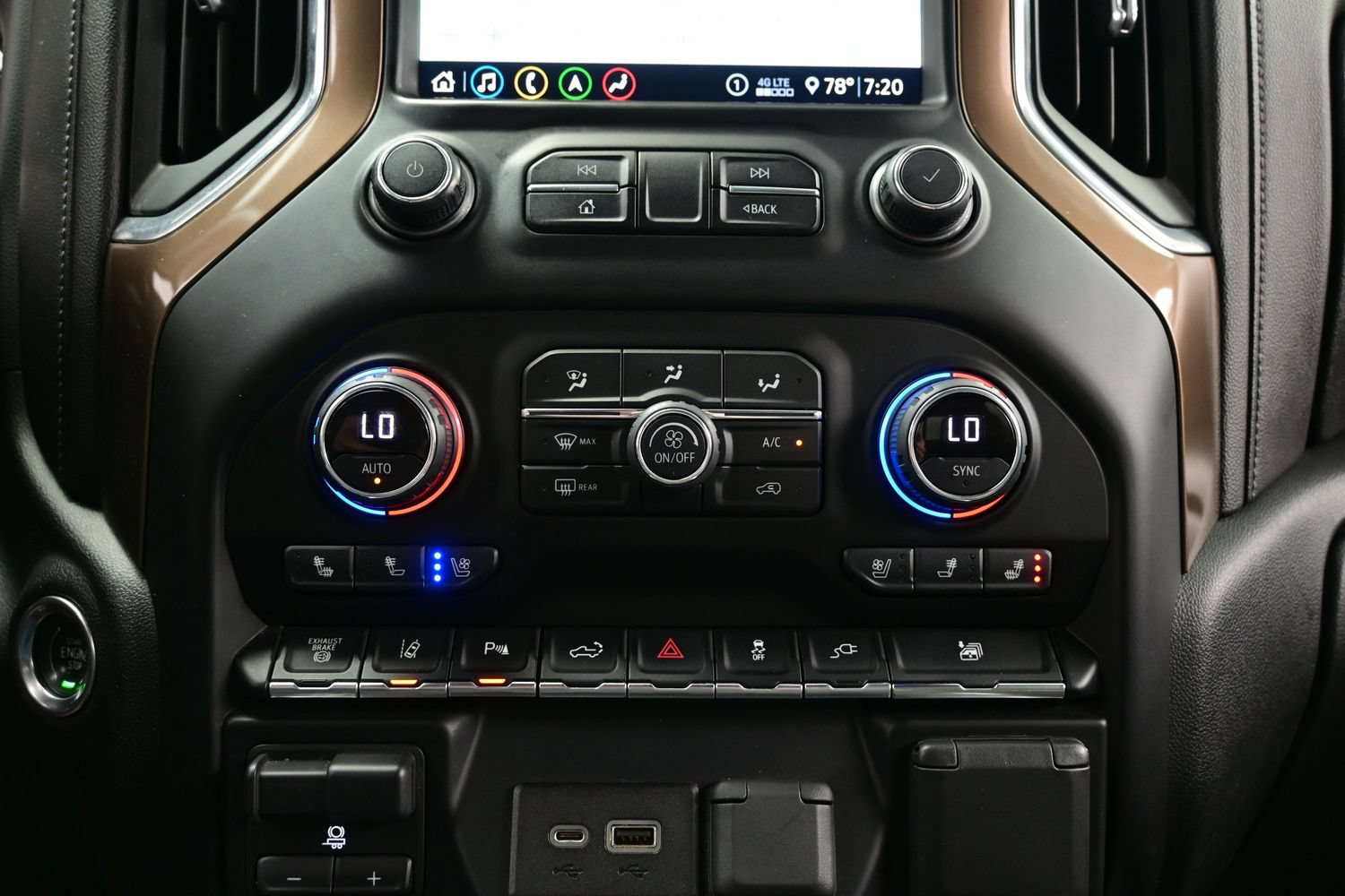 Used 2020 Chevrolet Silverado 3500 High Country w/ Technology Package AWD/4WD image 24