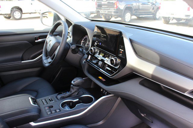 Used 2026 Toyota Highlander XLE AWD/4WD image 18