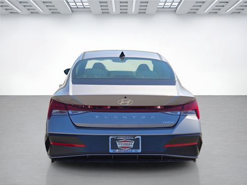 New 2026 Hyundai Elantra Limited FWD image 6