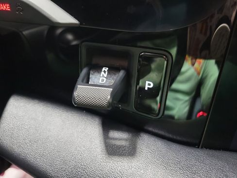 Used 2021 Porsche Taycan image 44