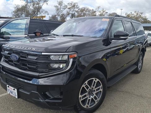 Used 2025 Ford Expedition Max Active RWD image 1