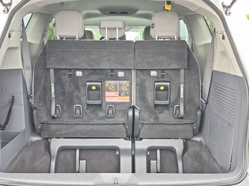 Certified 2022 Toyota Sienna LE FWD image 16