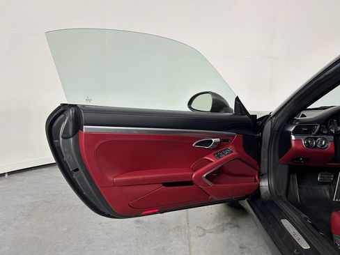 Used 2019 Porsche 911 Carrera RWD image 14