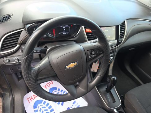 Used 2019 Chevrolet Trax LS FWD image 13