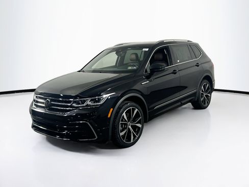 Used 2023 Volkswagen Tiguan SEL R-Line image 1