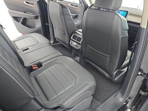 Certified 2025 Volkswagen Atlas SEL AWD/4WD image 11