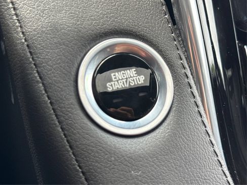 Used 2020 Cadillac Escalade Luxury AWD/4WD image 29