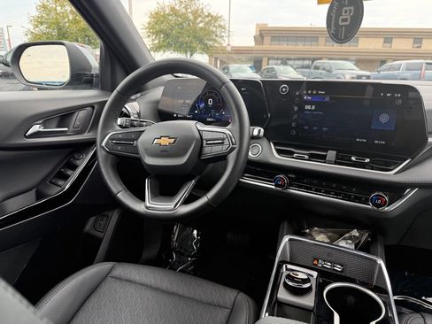 Used 2026 Chevrolet Equinox LT w/ Convenience Package II AWD/4WD image 15