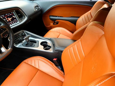 Used 2017 Dodge Challenger SRT Hellcat image 10