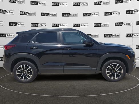 Used 2025 Chevrolet TrailBlazer LT AWD/4WD image 7