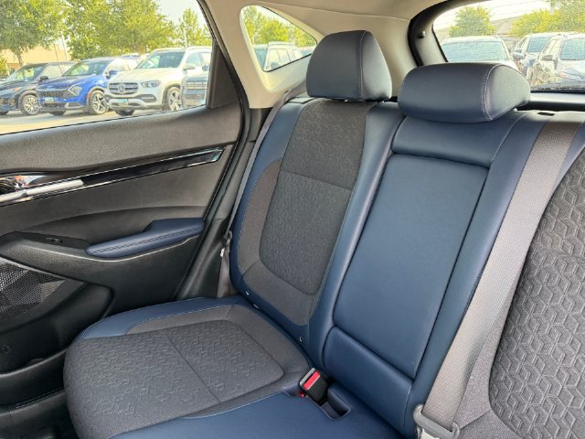 Used 2025 Kia Seltos S FWD image 30