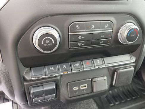 Used 2025 GMC Sierra 1500 Pro w/ Pro Value Package AWD/4WD image 18
