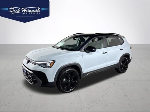 New 2026 Volkswagen Taos SE AWD/4WD image 1