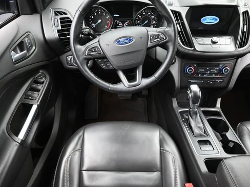 Used 2019 Ford Escape SEL image 11