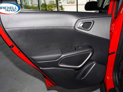 Used 2024 Kia Soul LX FWD image 11