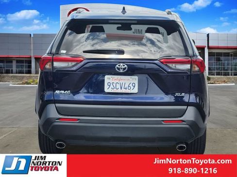 Used 2025 Toyota RAV4 XLE FWD image 6