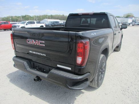 New 2026 GMC Sierra 1500 Elevation image 5