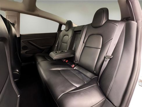 Used 2023 Tesla Model 3 Standard Range RWD image 17