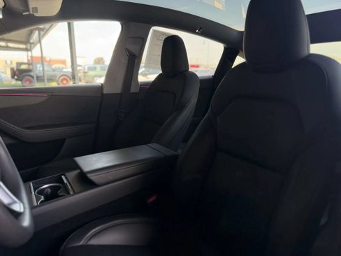 Used 2026 Tesla Model Y Long Range RWD image 14
