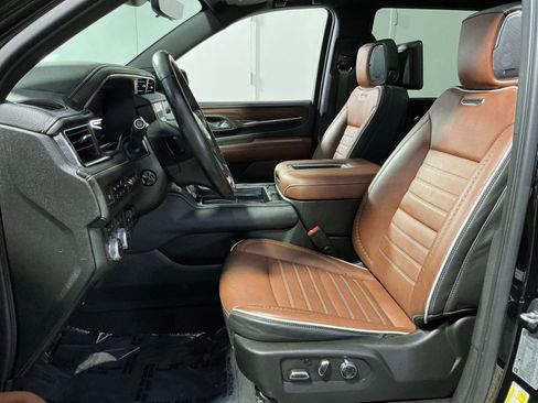 Used 2023 GMC Yukon Denali Ultimate image 14