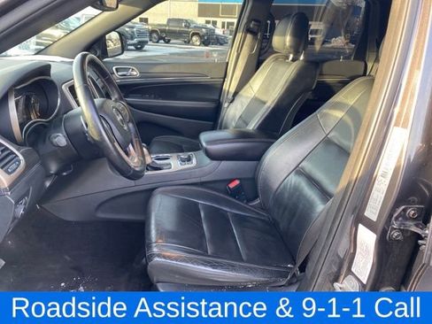 Used 2017 Jeep Grand Cherokee Limited image 16
