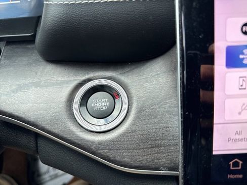 Used 2021 Jeep Grand Cherokee L Limited image 42