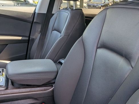 Used 2019 Audi Q8 Premium Plus w/ Premium Plus AWD/4WD image 14