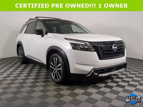 Certified 2025 Nissan Pathfinder Platinum AWD/4WD image 1