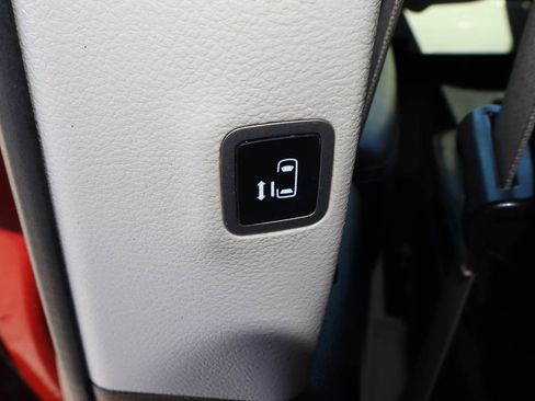 Used 2020 Chrysler Pacifica Limited FWD image 20