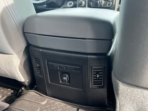 Used 2016 RAM 1500 Big Horn image 23