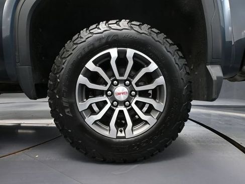 Used 2020 GMC Sierra 1500 AT4 w/ AT4 Premium Package AWD/4WD image 13