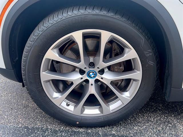 Used 2024 BMW X5 xDrive50e w/ Executive Package AWD/4WD image 35