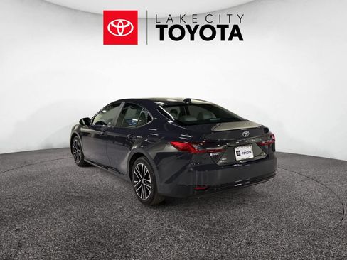 Used 2026 Toyota Camry XLE image 4