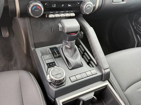 Used 2024 Toyota Tacoma TRD Off-Road AWD/4WD image 20