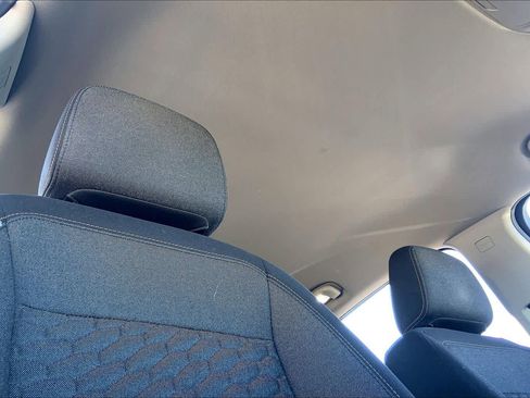 Used 2021 Chevrolet Equinox LT image 13