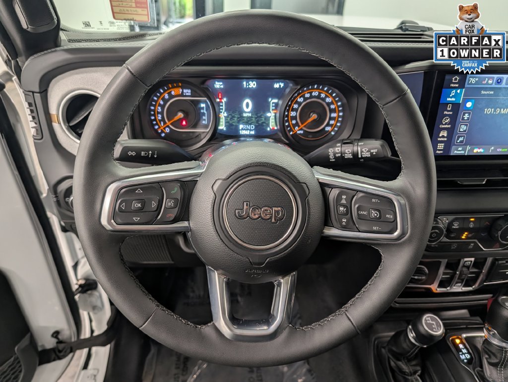 Used 2026 Jeep Wrangler Unlimited Sahara AWD/4WD image 21