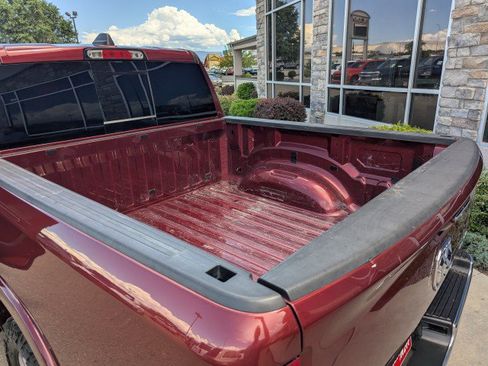 Used 2019 RAM 1500 Laramie AWD/4WD image 31